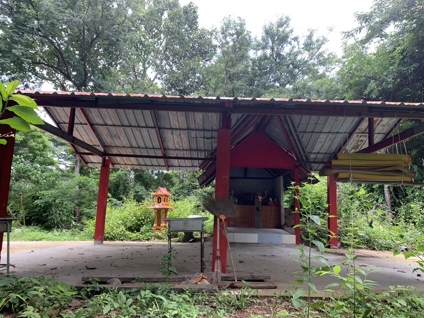 ดอนปู่ตาบ้านท่าโพธิ์ศรีเหนือ